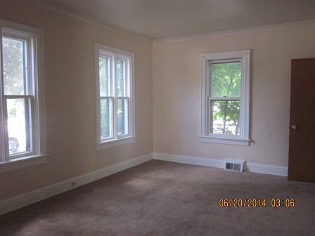4th image of 206 E Park Ave