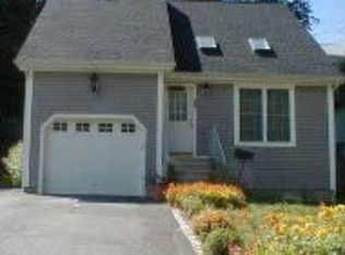 232 Scott St, Naugatuck, CT 06770