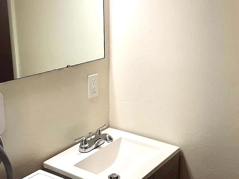 243 Crest St #9 — Photo 5