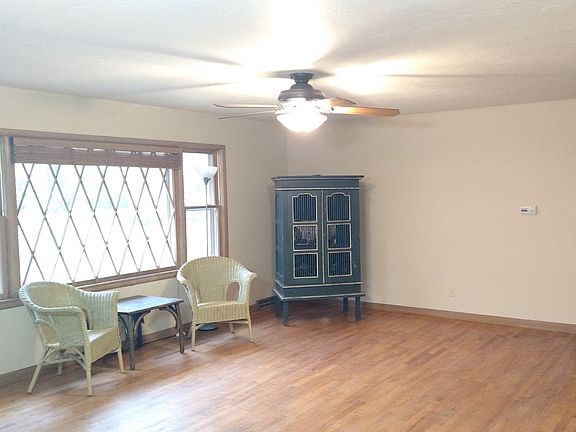 Open Concept Living/Dining