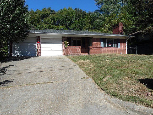 1st image of 123 Katherine Dr