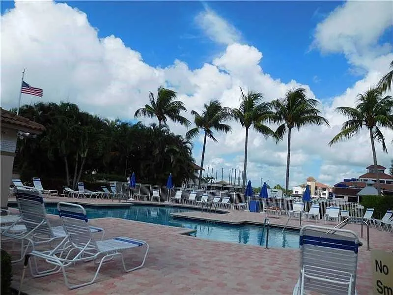 2 bed, 2.0 bath, 1157 sqft, $2,800 — Photo 3