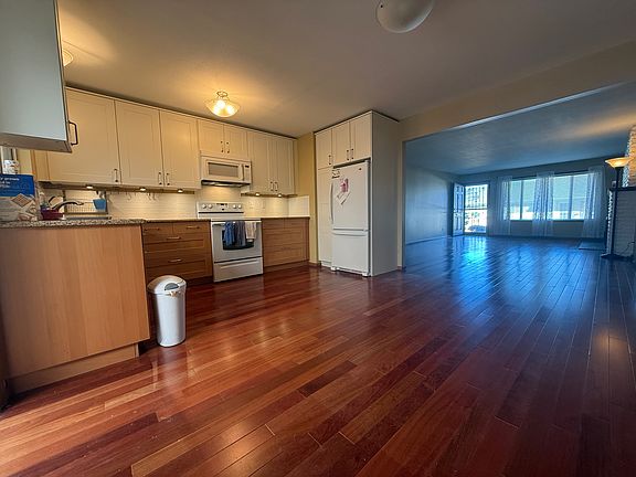 4th image of 1001 NE 90th Ave APT C