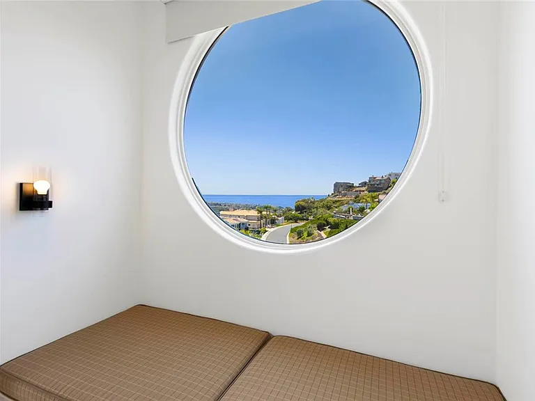 12 San Remo — Photo 36