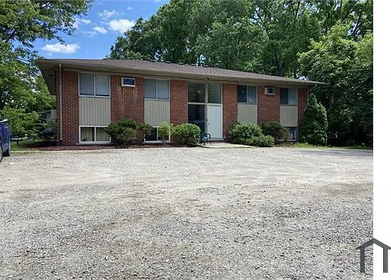 2 bed, $1,350 — Photo 2