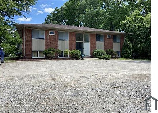 2nd image of 938 Grove Rd