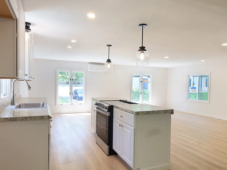 1597 Sanford Rd #1 — Photo 6