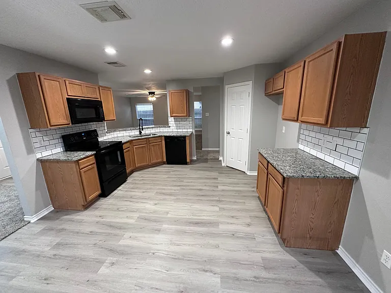 2310 Shady Pine Dr — Photo 10