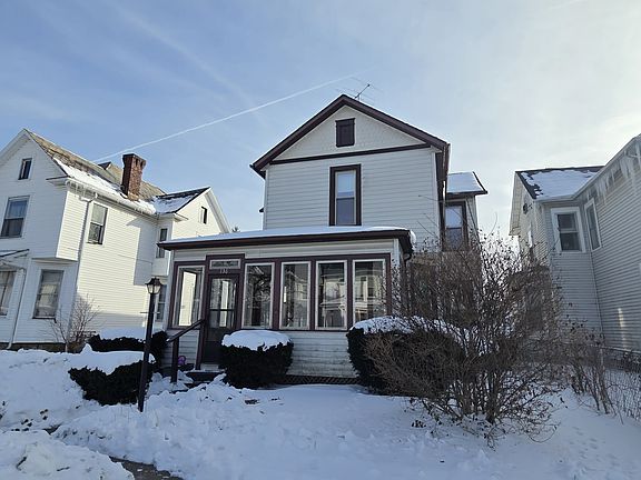 3rd image of 136 E 5th Ave