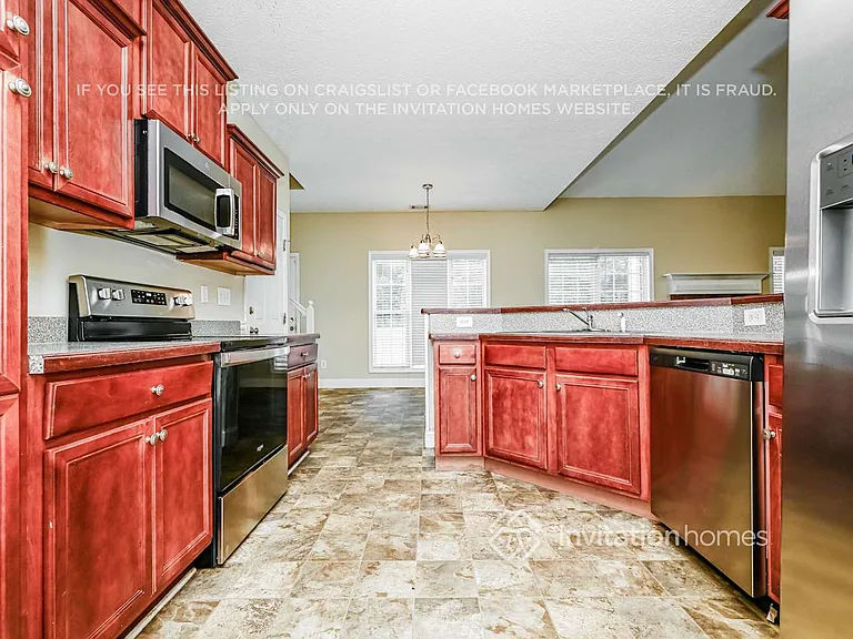 220 Hedgewood Dr — Photo 6