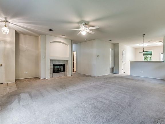 4th image of 6405 Lasalle Ln
