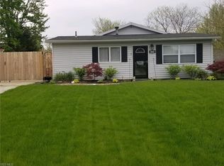 12103 National Dr, Grafton, OH 44044