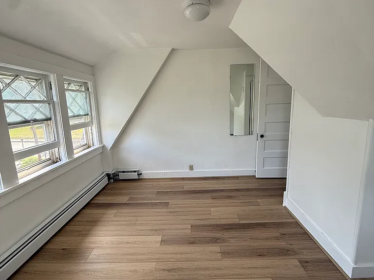 7 Law St — Photo 10