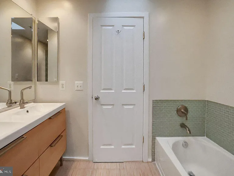 2133 12th Pl NW — Photo 13