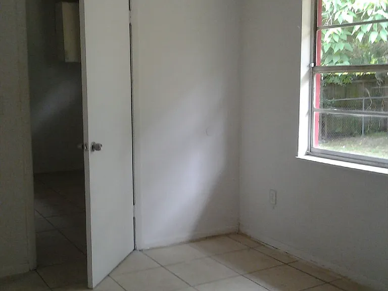 1108 Carefree Cove Dr — Photo 3