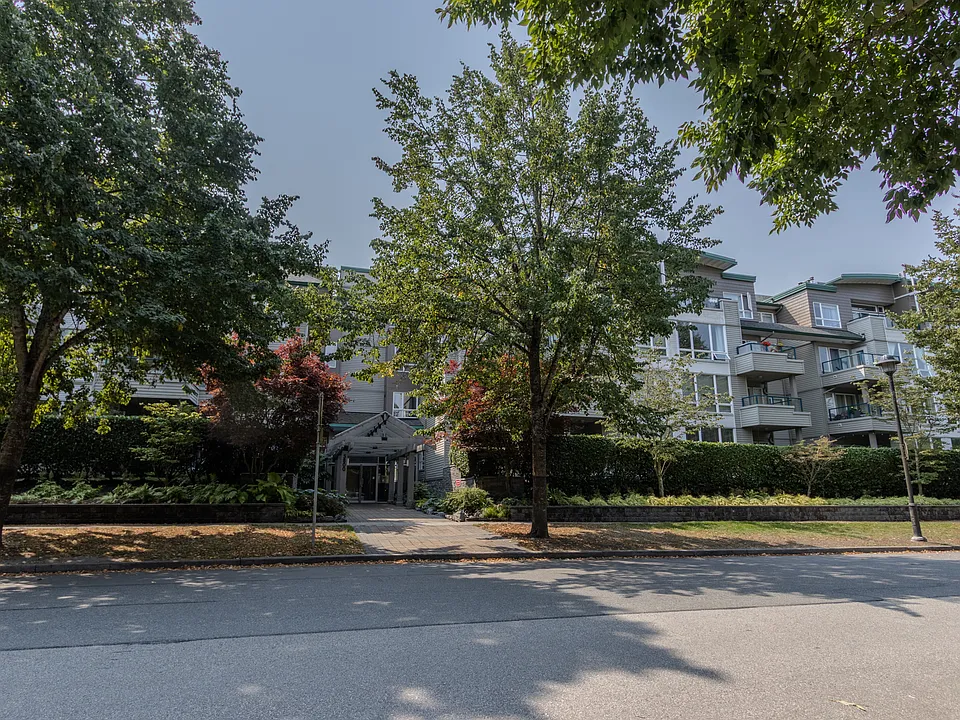 5800 Andrews Rd #412