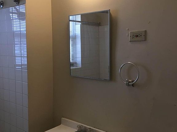 4th image of 1200 W Thorndale Ave #3F-6