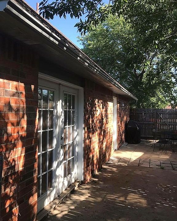 1st image of 2104 Canary Dr
