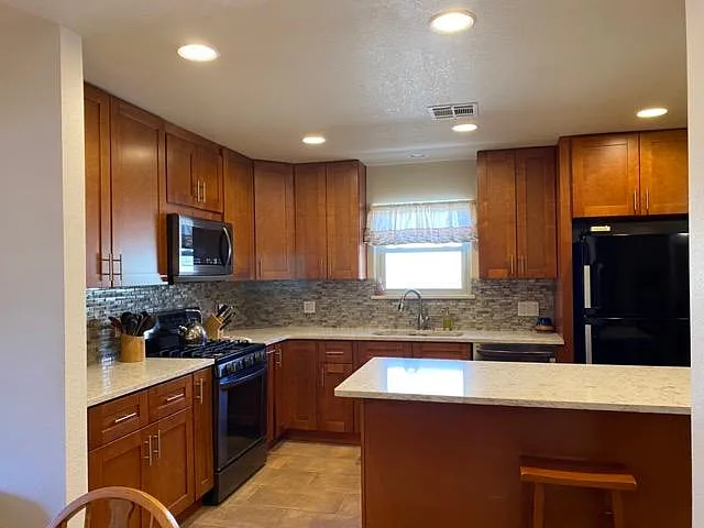 703 Homestead Cir — Photo 9