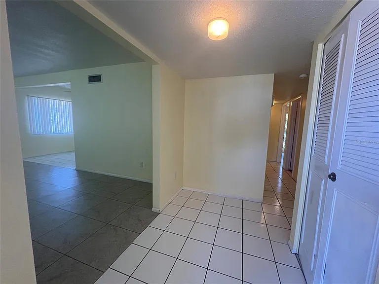 167 Easton Dr NW — Photo 3