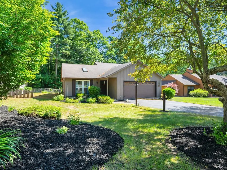 35 Meadow Rue Pl