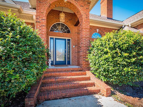 4th image of 2659 Churchill Downs Cir #17
