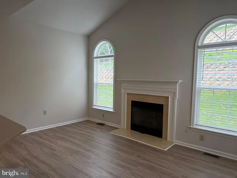 42 Madison Way — Photo 8