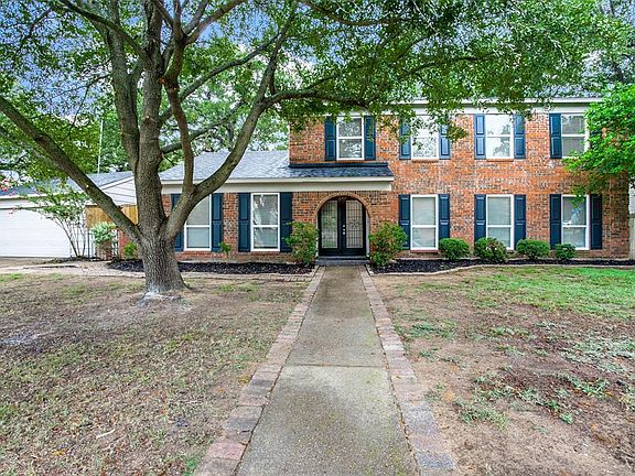 2nd image of 3904 Coronet Ln
