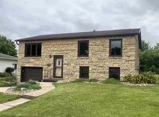 3428 Dove St, Dubuque, IA 52002