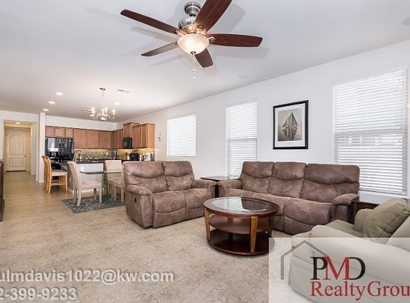 4th image of 20722 W Delaney Dr