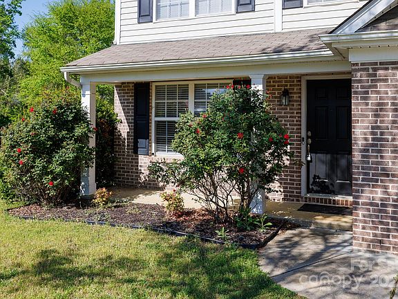3rd image of 4707 Hannah Dr