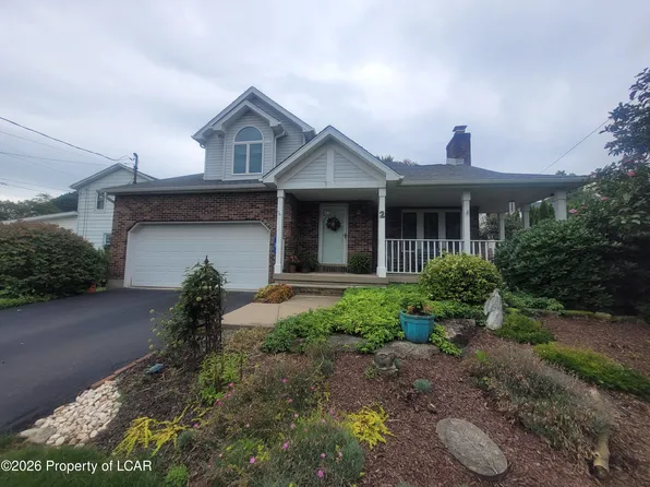 2 Garrison Rd, Hazle Township, PA 18202