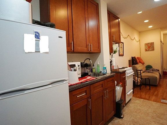 3rd image of 341 E 19th St APT 3F