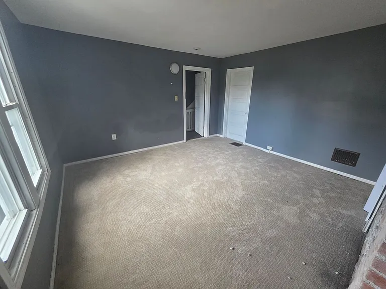 1703 Bailie Ave — Photo 6