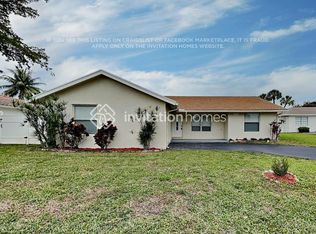 19289 Delaware Ct, Boca Raton, FL 33434