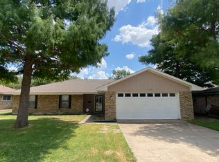 2126 Southmoor Dr, Carrollton, TX 75006