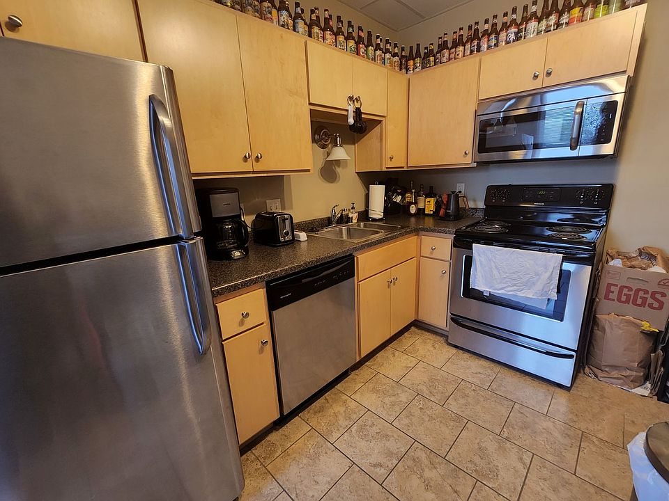 Platten Place Apartments 241 N Broadway St Green Bay WI Zillow