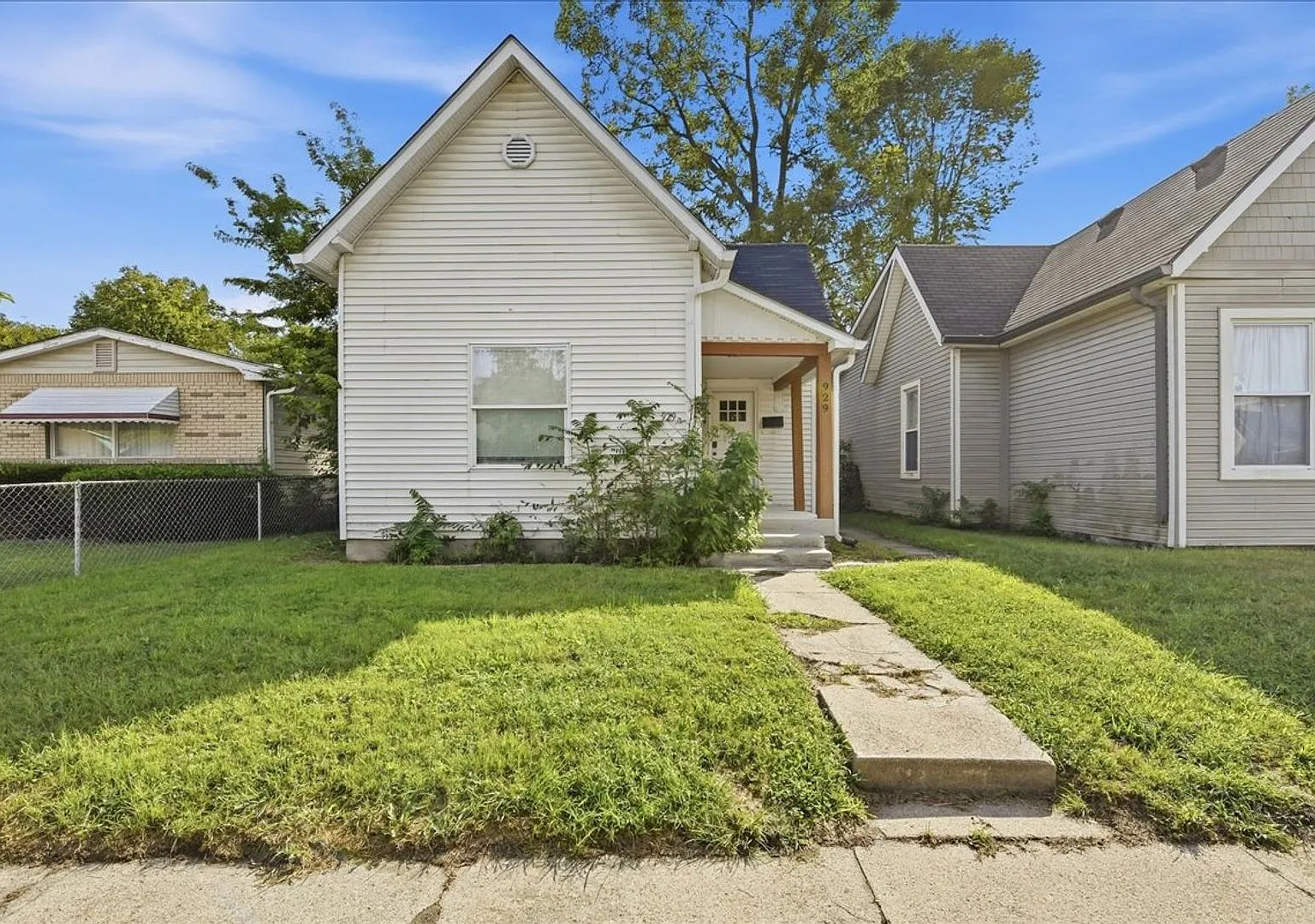 929 N Tremont St - $1260/mo. — Photo 1