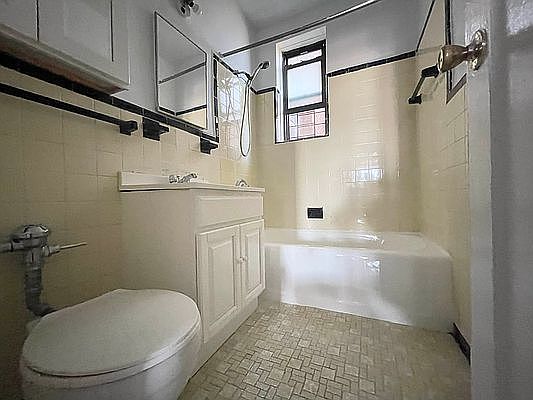 4th image of 3502 Kings Hwy APT C11