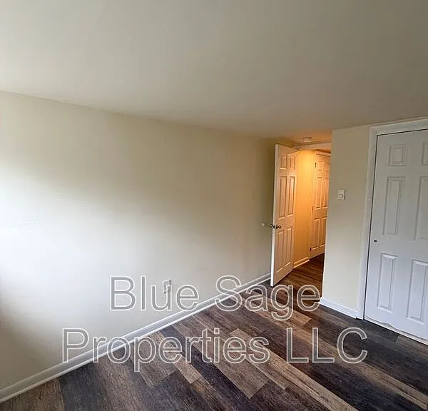 2D E Manoa Rd #C — Photo 11