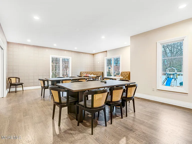 450 Wells Ave — Photo 19