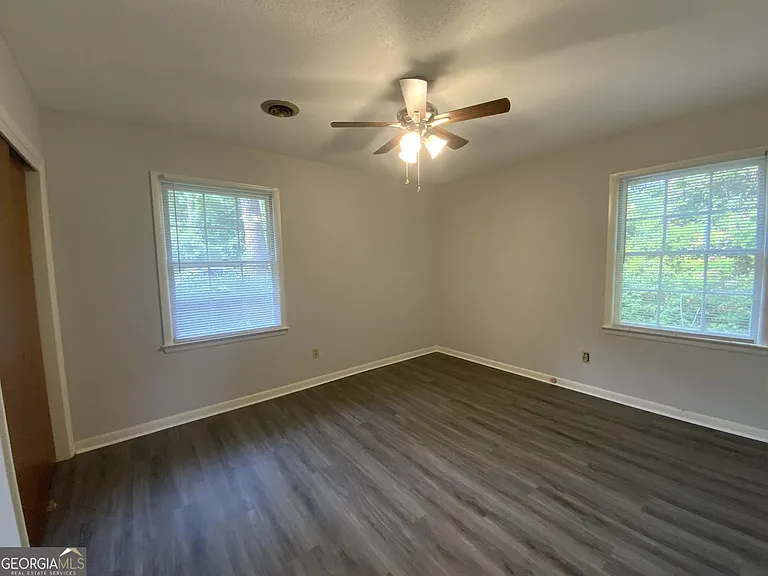 404 Marvin Ave — Photo 8