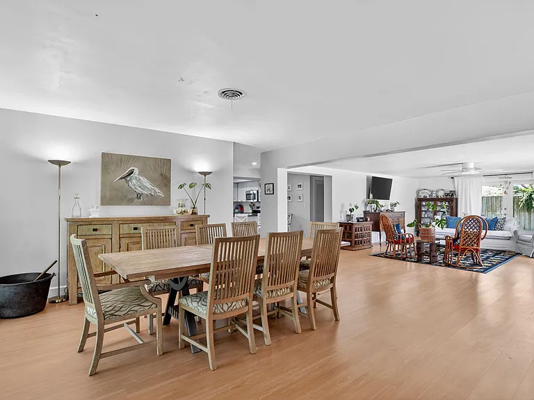807 SW 3rd St — Photo 8