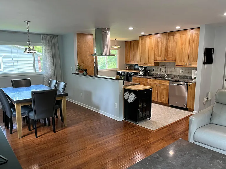 1709 Lorre Dr — Photo 3