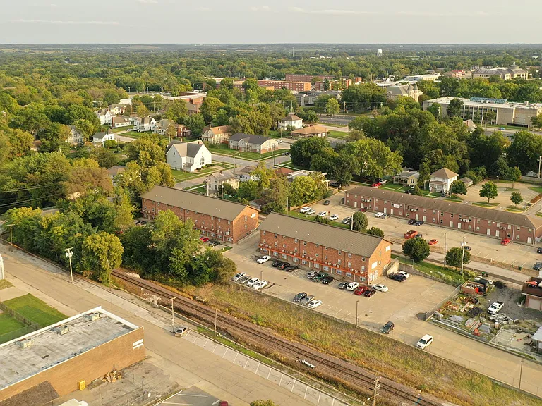 109 Commercial St — Photo 12