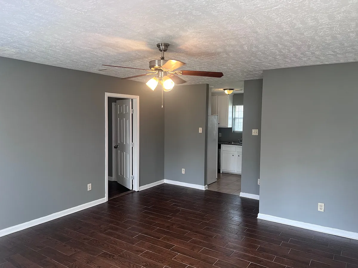 Building Photo - 4518 Oak Shadows Dr