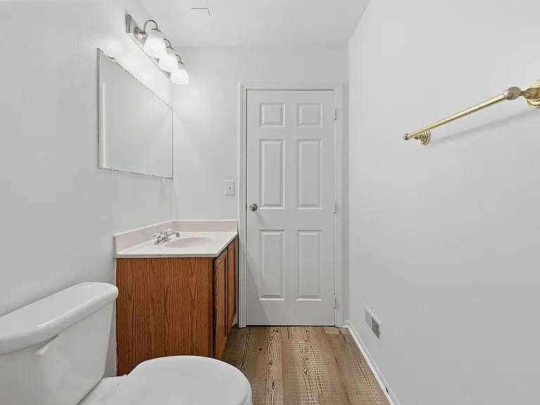 4321 Westwood Northern Blvd — Photo 25