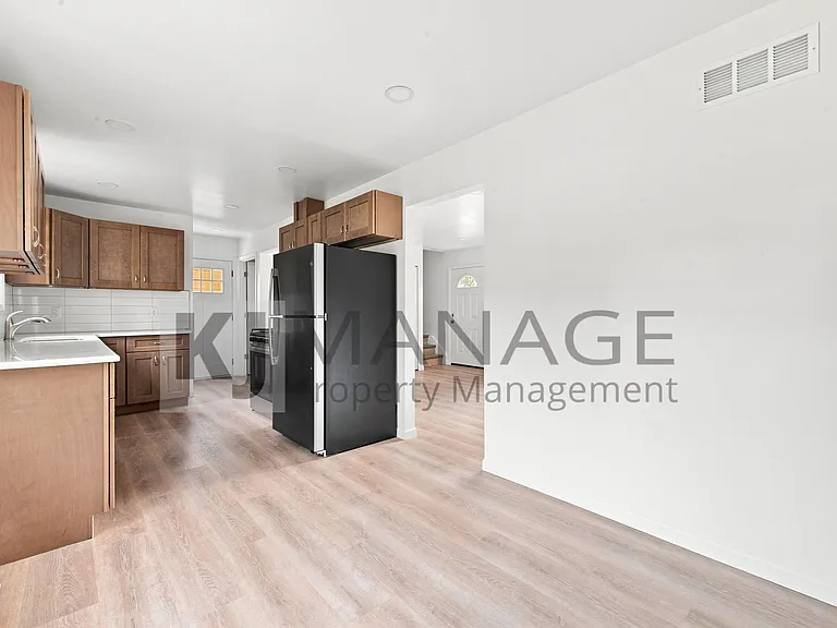 12039 Rockland — Photo 7