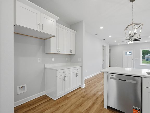 5th image of 105 Horizon Way