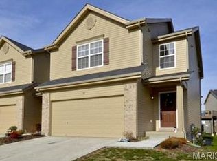 15 Country Heights Ct, Lake Saint Louis, MO 63367